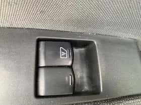 Nissan Micra (2005) thumbnail 11