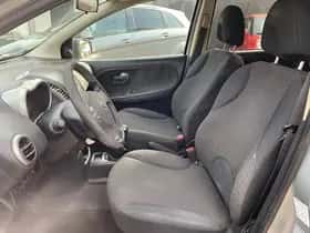 Nissan Note (2008) thumbnail 5