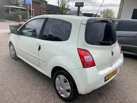 Renault Twingo (2010) thumbnail 3