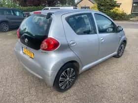 Toyota Aygo (2006) thumbnail 4