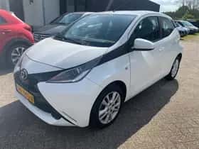 Toyota Aygo (2017) thumbnail 2