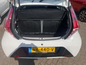 Toyota Aygo (2017) thumbnail 7