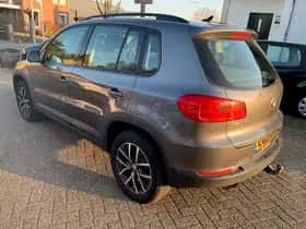 Volkswagen Tiguan (2011) thumbnail 3