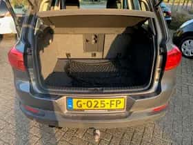Volkswagen Tiguan (2011) thumbnail 5