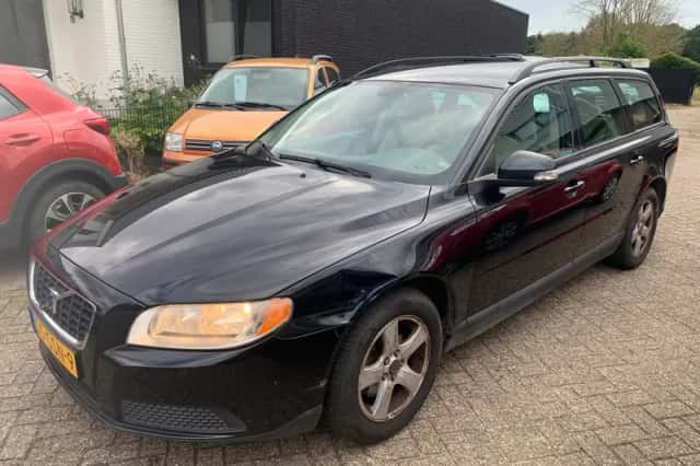 Volvo V70 (2008) thumbnail 2