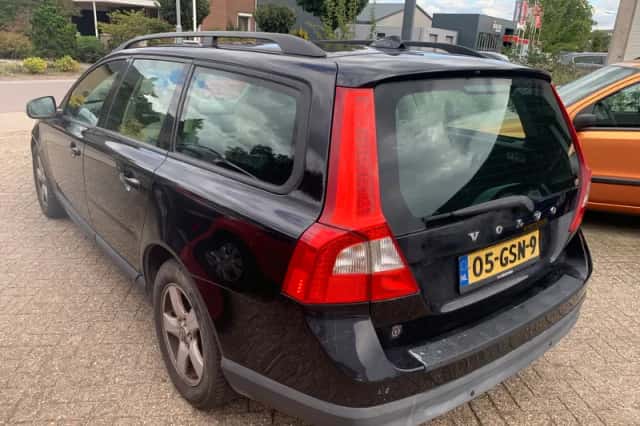 Volvo V70 (2008) thumbnail 3