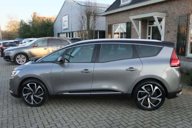Renault Grand Scénic (2017) thumbnail 3
