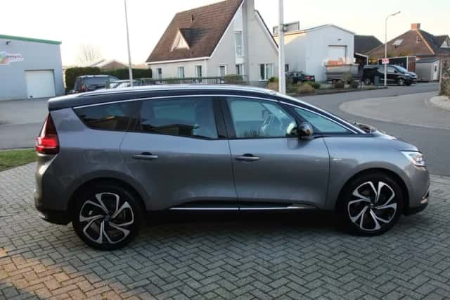Renault Grand Scénic (2017) thumbnail 6