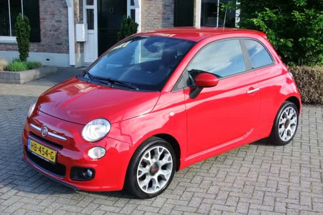 Fiat 500 (2015) thumbnail 1
