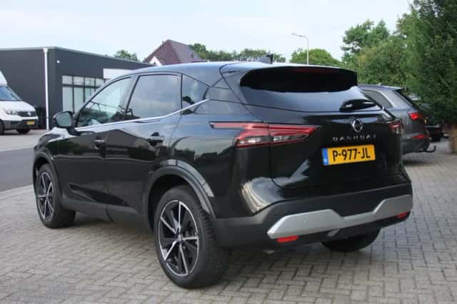Nissan Qashqai (2022) thumbnail 4