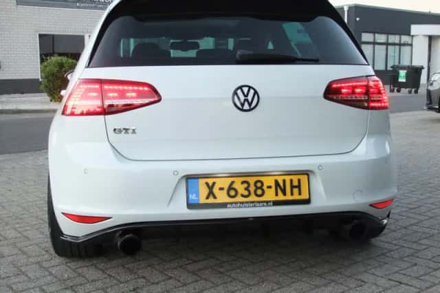 Volkswagen Golf (2024) thumbnail 5