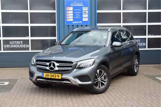 Mercedes-Benz GLC-Klasse (2016) thumbnail 1