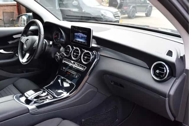 Mercedes-Benz GLC-Klasse (2016) thumbnail 6