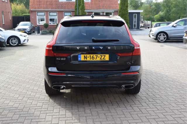 Volvo XC60 (2018) thumbnail 5