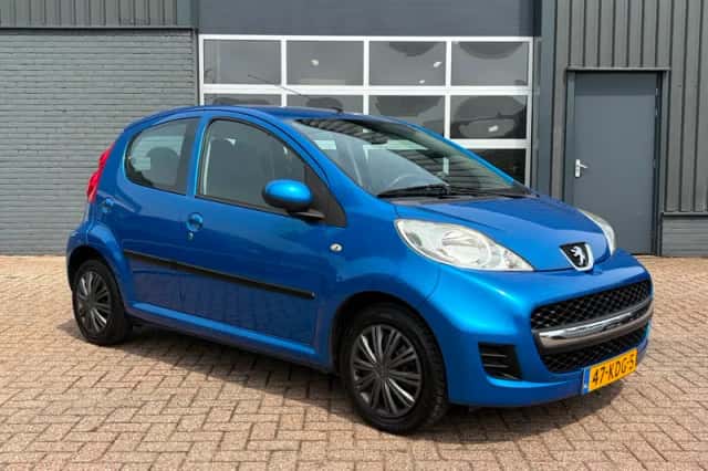 Peugeot 107 (2009) thumbnail 2