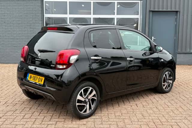 Peugeot 108 (2021) thumbnail 3