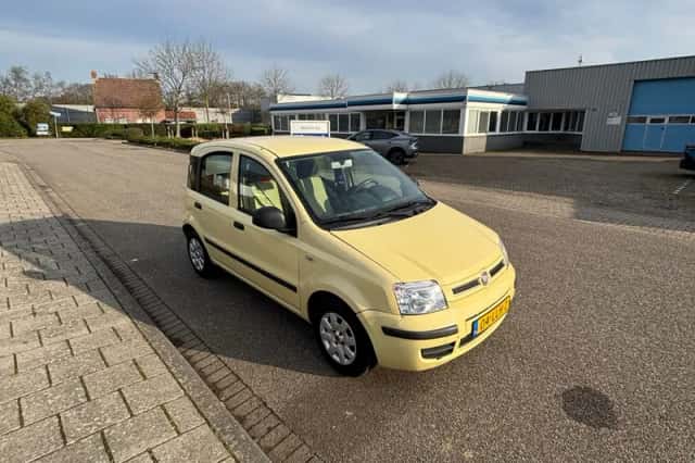Fiat Panda (2010) thumbnail 3