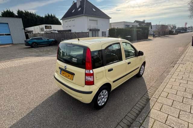 Fiat Panda (2010) thumbnail 4