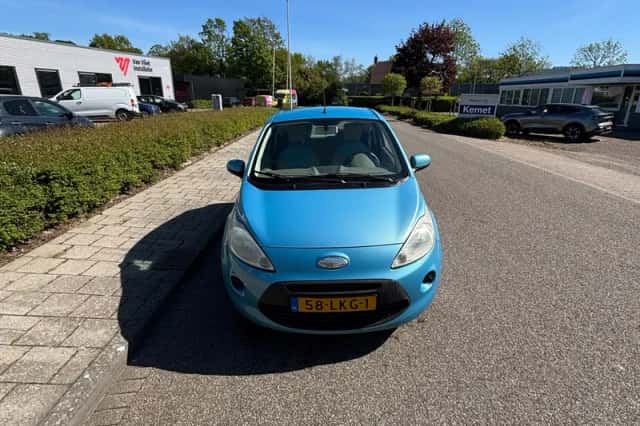 Ford Ka (2010) thumbnail 2
