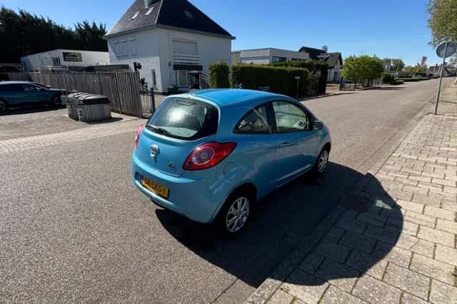 Ford Ka (2010) thumbnail 5