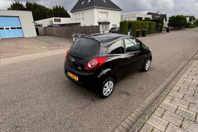 Ford Ka (2010) thumbnail 5
