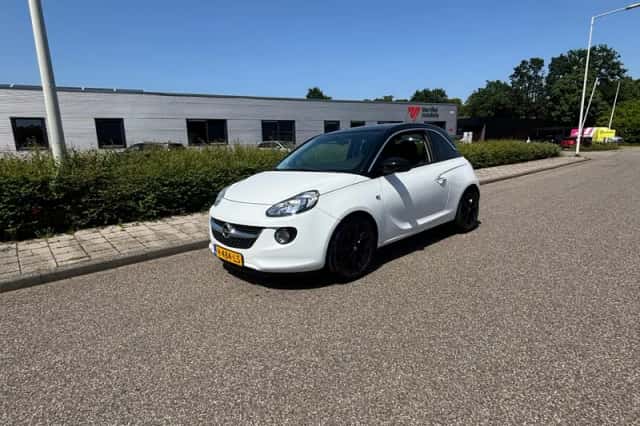 Opel Adam (2015) thumbnail 1