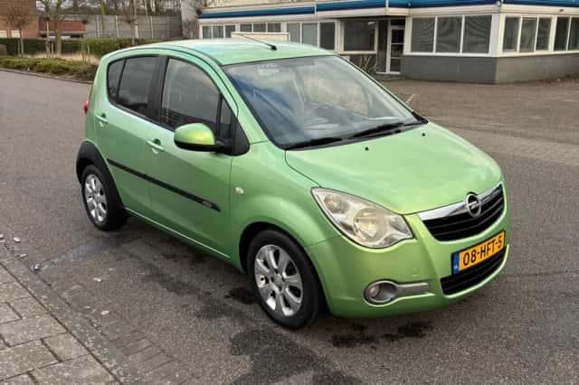 Opel Agila (2008) thumbnail 3