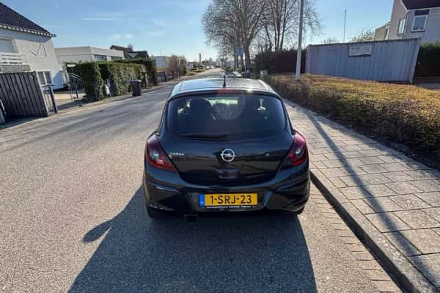 Opel Corsa (2013) thumbnail 6