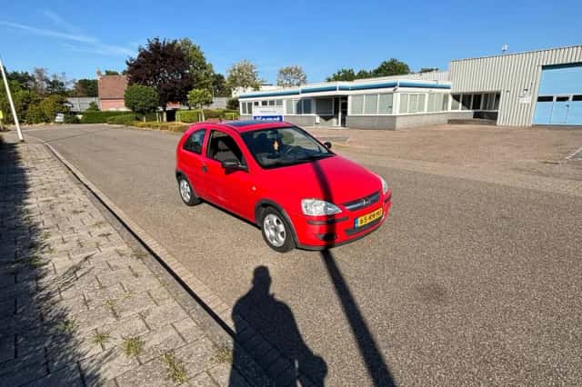 Opel Corsa (2005) thumbnail 3