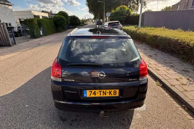 Opel Signum (2006) thumbnail 5