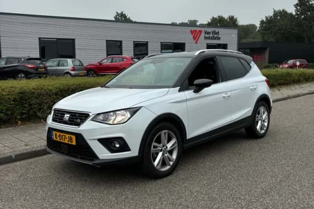 SEAT Arona (2021) thumbnail 1