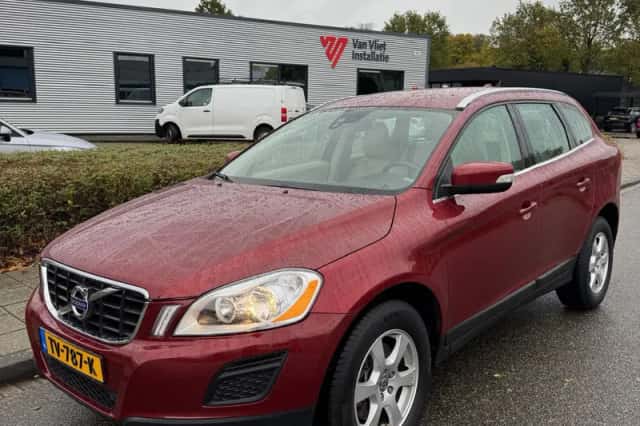 Volvo XC60 (2011) thumbnail 1