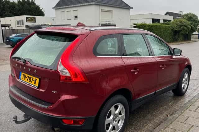 Volvo XC60 (2011) thumbnail 4