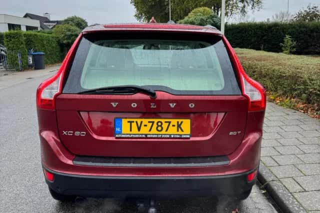 Volvo XC60 (2011) thumbnail 5