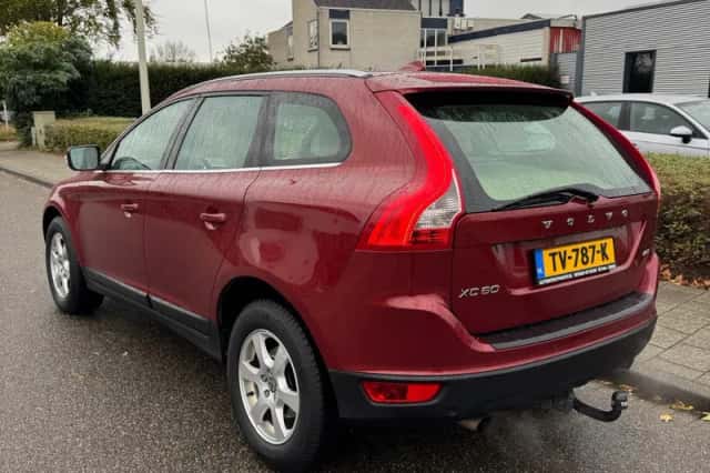 Volvo XC60 (2011) thumbnail 6