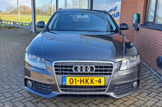 Audi A4 (2009) thumbnail 4
