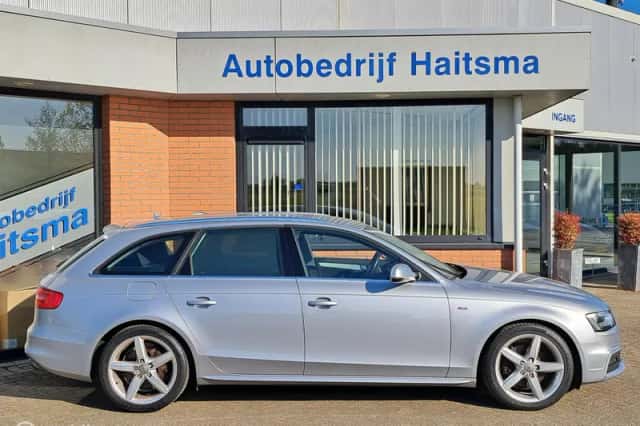 Audi A4 (2015) thumbnail 2