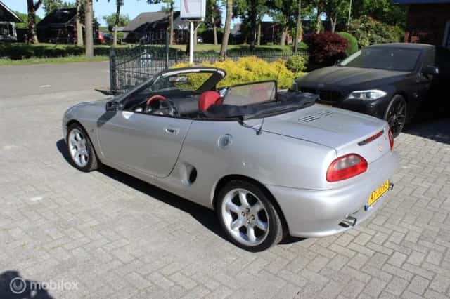 MG F (2000) thumbnail 3