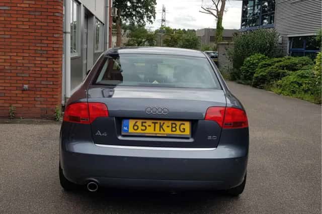 Audi A4 (2006) thumbnail 1