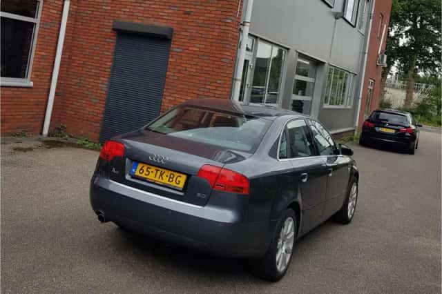 Audi A4 (2006) thumbnail 6