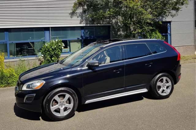 Volvo XC60 (2012) thumbnail 3