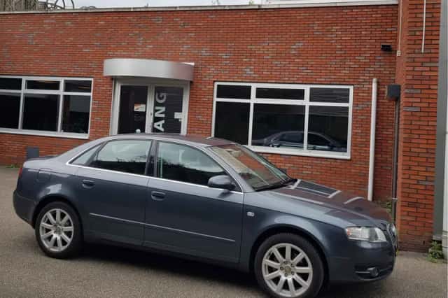 Audi A4 (2006) thumbnail 4