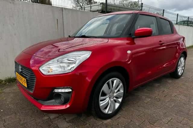 Suzuki Swift (2018) thumbnail 2