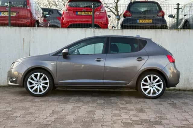 SEAT Ibiza (2018) thumbnail 3