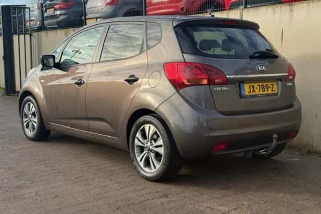 Kia Venga (2016) thumbnail 5