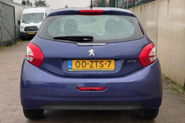 Peugeot 208 (2013) thumbnail 6