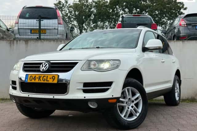 Volkswagen Touareg (2008) thumbnail 1