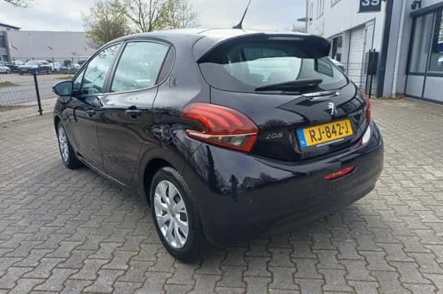 Peugeot 208 (2017) thumbnail 5