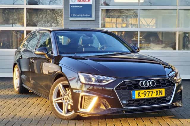 Audi A4 (2021) thumbnail 2
