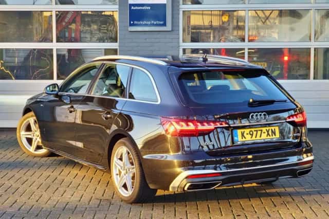 Audi A4 (2021) thumbnail 3
